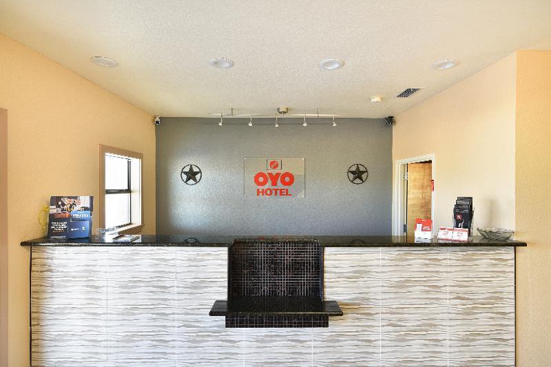 Oyo Hotel Yoakum West Exterior photo