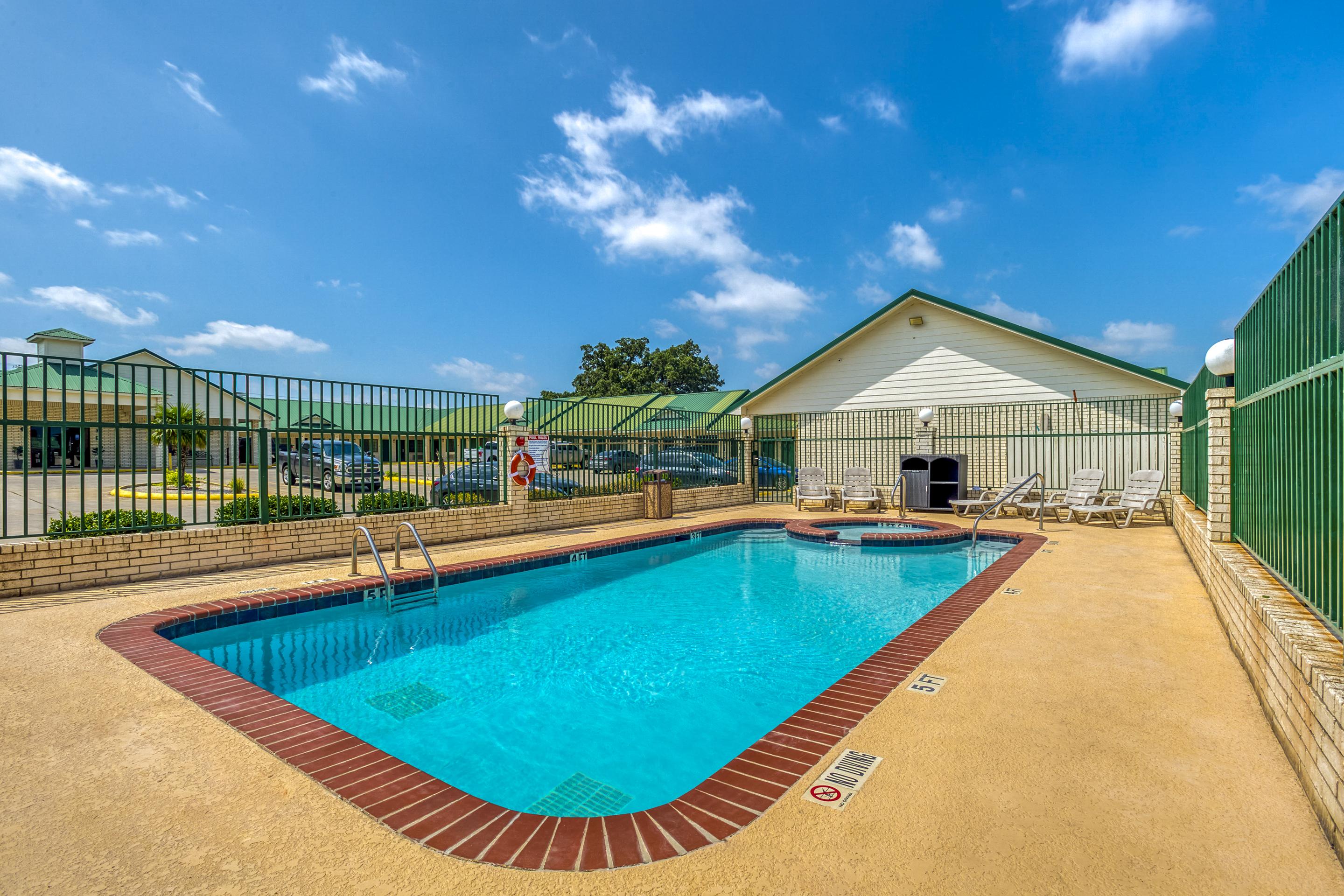 Oyo Hotel Yoakum West Exterior photo